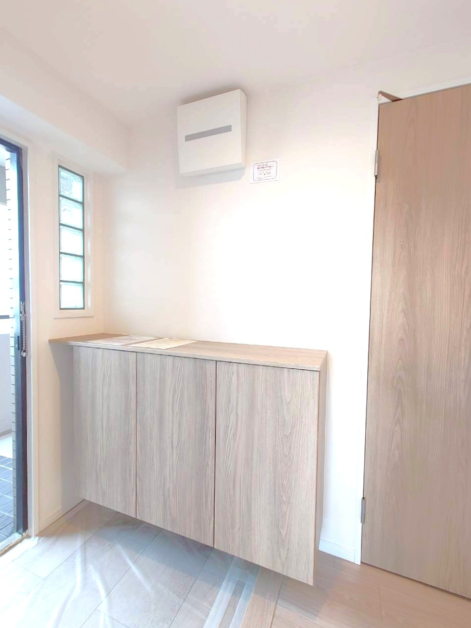◆２０２５年７月リフォーム完了◆最上階の４ＬＤＫ◆３沿線３駅利用可能◆朝日プラザ桃山東の収納|シューズボックス
