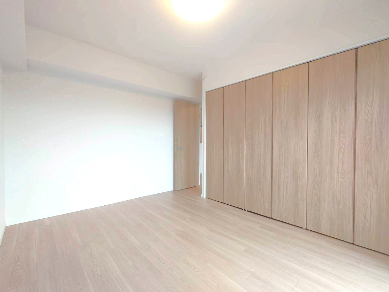 ◆２０２５年７月リフォーム完了◆最上階の４ＬＤＫ◆３沿線３駅利用可能◆朝日プラザ桃山東の洋室|洋室