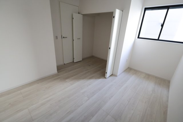 《仲介手数料無料》練馬区石神井台８丁目20-27新築一戸建てケイアイグレースの洋室