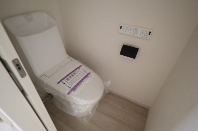 《仲介手数料無料》練馬区石神井台８丁目20-27新築一戸建てケイアイグレースのトイレ