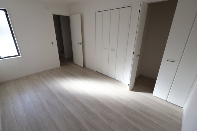 《仲介手数料無料》練馬区石神井台８丁目20-27新築一戸建てケイアイグレースの洋室