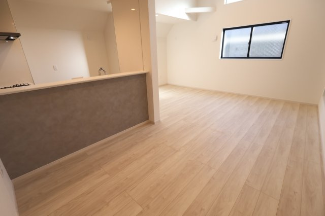 《仲介手数料無料》練馬区石神井台８丁目20-27新築一戸建てケイアイグレースの居間・リビング