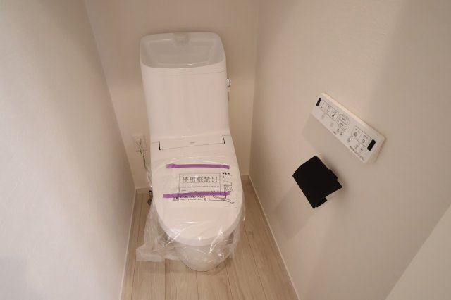 《仲介手数料無料》練馬区石神井台８丁目20-27新築一戸建てケイアイグレースのトイレ