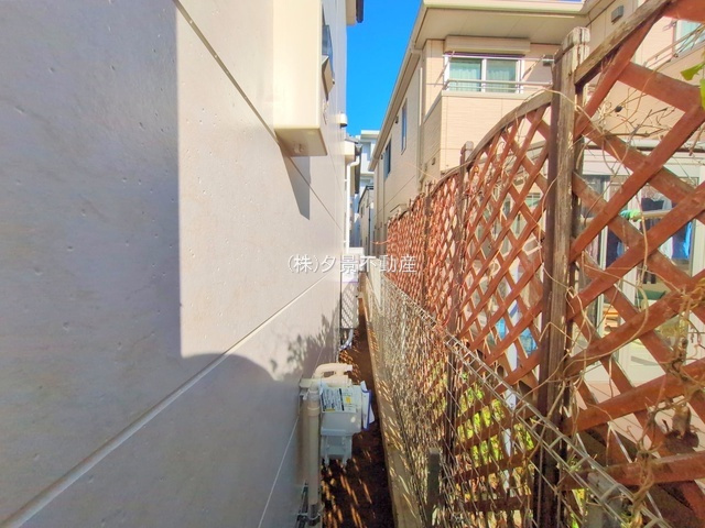 《仲介手数料無料》練馬区石神井台８丁目20-27新築一戸建てケイアイグレースの外観