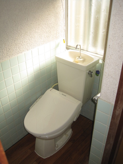 山根アパートのトイレ
