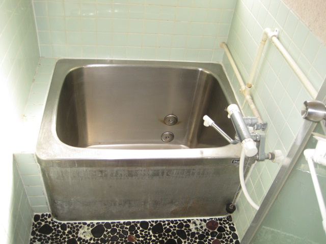 山根アパートの浴室