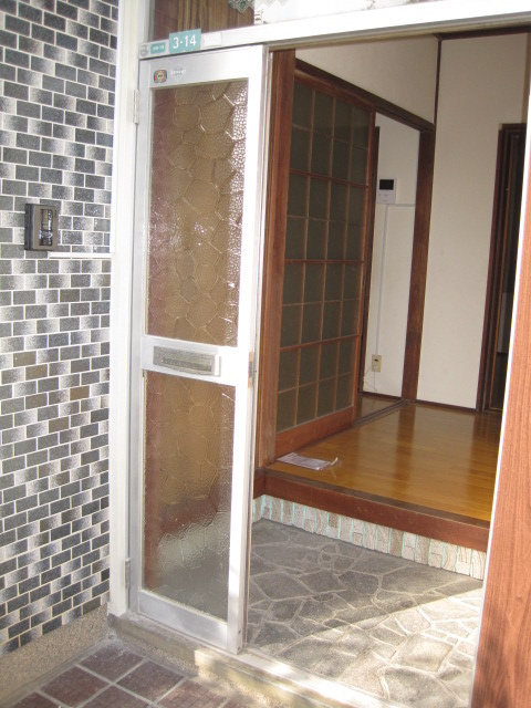 山根アパートの内装