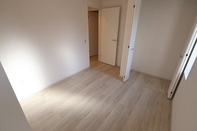 《仲介手数料無料》練馬区石神井台８丁目20-27新築一戸建てケイアイグレースの洋室