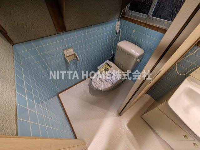 石井貸家のトイレ|温水洗浄付きのトイレになります◇