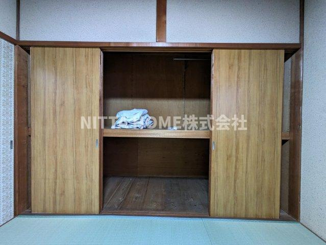 石井貸家の収納|全居室に押し入れがついています◎