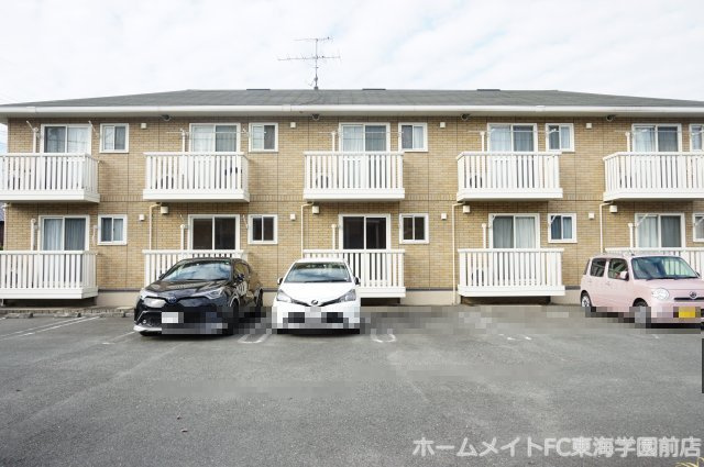 菊池郡菊陽町武蔵ヶ丘北３丁目のアパートの駐車場