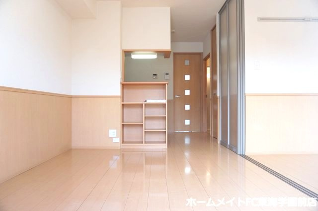 菊池郡菊陽町武蔵ヶ丘北３丁目のアパートの居間・リビング