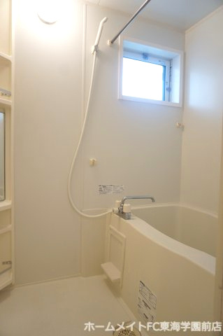 菊池郡菊陽町武蔵ヶ丘北３丁目のアパートの浴室