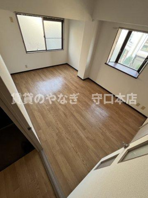 【洋室】 | リビエール日向