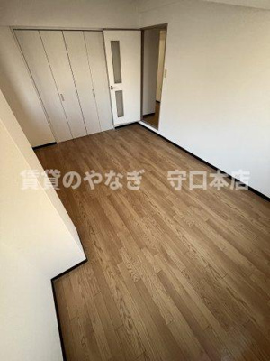 【洋室】 | リビエール日向