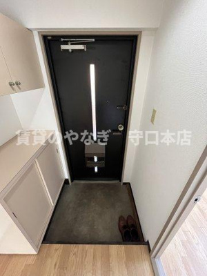 【玄関】 | リビエール日向