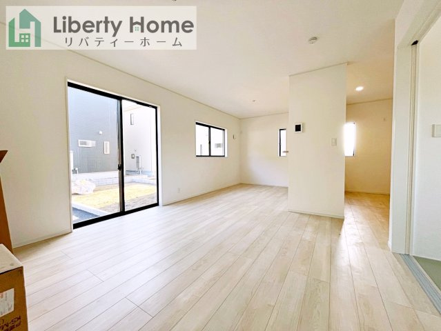 ひたちなか市相金町第1　新築戸建　2号棟の居間・リビング