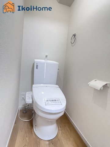 神戸市西区伊川谷町潤和　1号棟　新築戸建のトイレ|【ホームページに現地動画掲載中】●年中無休：当日予約可●節水型で従来製品より60％水量削減。
