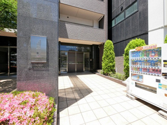【エントランス】 | アドバンス新大阪Ⅴ | 建物の内部です