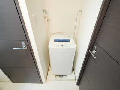 【設備】 | アドバンス新大阪Ⅴ | 洗濯機置き場です