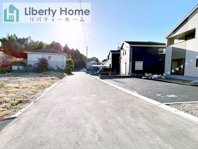 ひたちなか市相金町第1　新築戸建　4号棟の前面道路含む現地写真