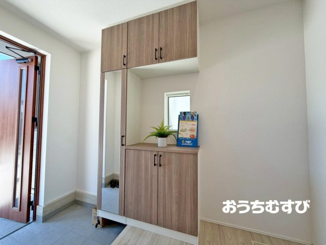 春日井市上田楽町第1期(全4棟)の玄関