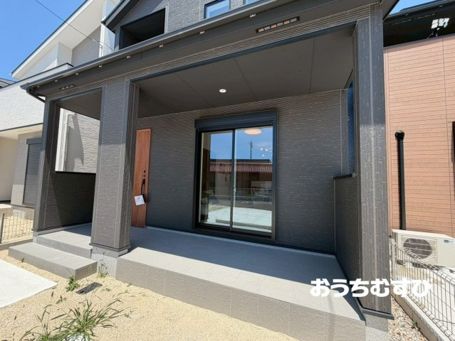 春日井市上田楽町第1期(全4棟)の玄関