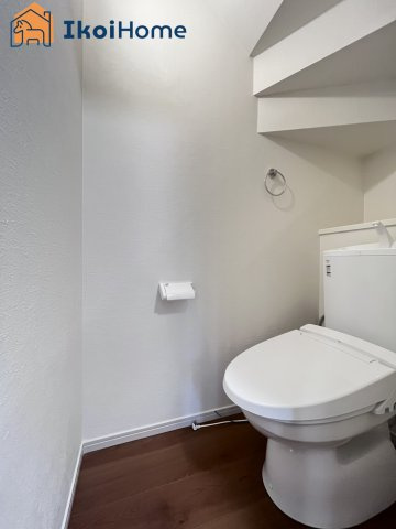 神戸市西区伊川谷町潤和　2号棟　新築戸建のトイレ|【ホームページに現地動画掲載中】●年中無休：当日予約可●1階・2階ウォッシュレット付のお手洗い。