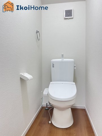 神戸市西区伊川谷町潤和　2号棟　新築戸建のトイレ|【ホームページに現地動画掲載中】●年中無休：当日予約可●節水型で従来製品より60％水量削減。