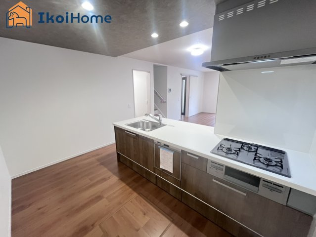 神戸市西区伊川谷町潤和　2号棟　新築戸建のその他|【ホームページに現地動画掲載中】●年中無休：当日予約可●三口コンロには火口にＳＩセンサーを搭載！