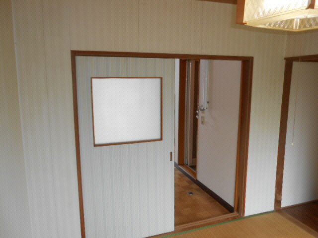 スカイハイツ（愛国西）の洋室