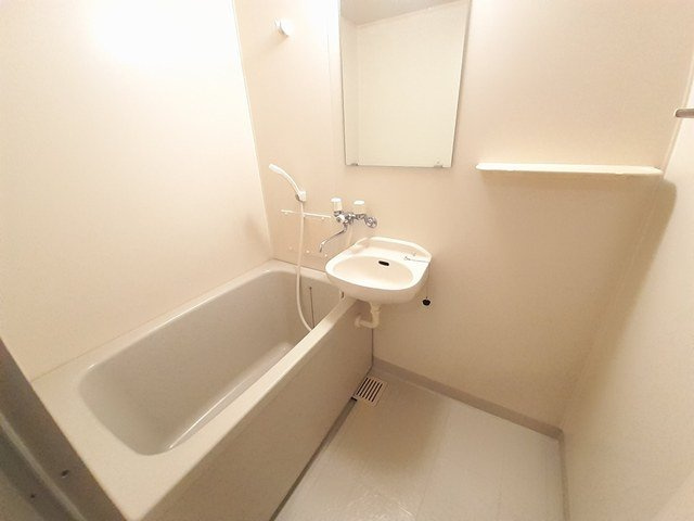 フラッツネオシティーの浴室