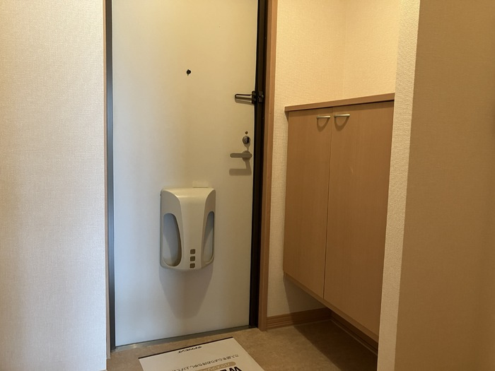 菊池郡菊陽町大字原水のアパートの玄関