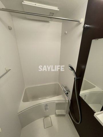 フォーリアライズ大阪ミッテの浴室