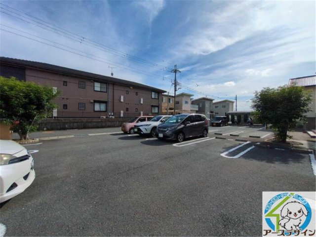 ミリオンフルールの駐車場|パース写真