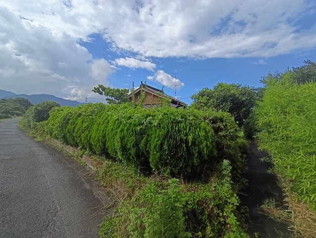 西条市丹原町長野1762-1　売土地の外観|現地写真（解体更地渡し）