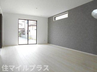 【居間・リビング】 | 郡山市富田町大徳南新築一戸建て4棟 | こちらの居間で趣味の時間をお楽しみください