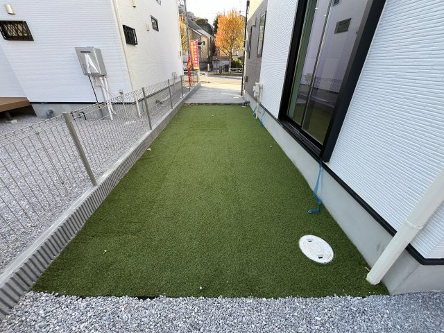 『八王子市新築戸建て』八王子市めじろ台3-7-1【仲介手数料無料】の庭|～仲介手数料無料☆八王子ひなた不動産～　八王子市めじろ台　新築戸建て