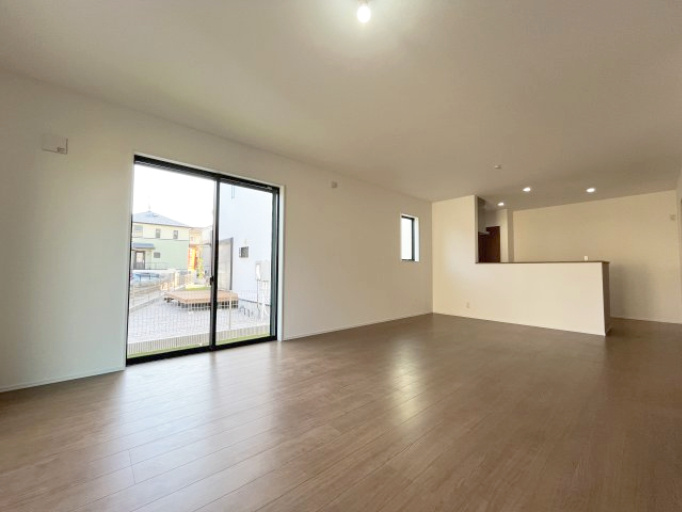 『八王子市新築戸建て』八王子市めじろ台3-7-1【仲介手数料無料】の居間・リビング|～仲介手数料無料☆八王子ひなた不動産～　八王子市めじろ台　新築戸建て