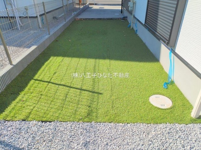 『八王子市新築戸建て』八王子市めじろ台3-7-1【仲介手数料無料】の庭|～仲介手数料無料☆八王子ひなた不動産～　八王子市めじろ台　新築戸建て