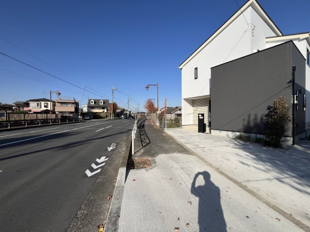 祝　成約済み　八王子市　めじろ台３丁目　新築戸建ての前面道路含む現地写真|～仲介手数料無料☆八王子ひなた不動産～　八王子市めじろ台　新築戸建て