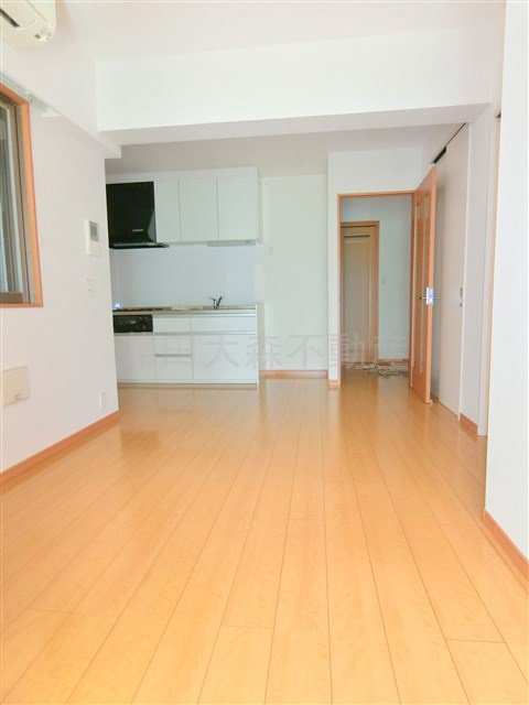 ハウスパティオの居間・リビング