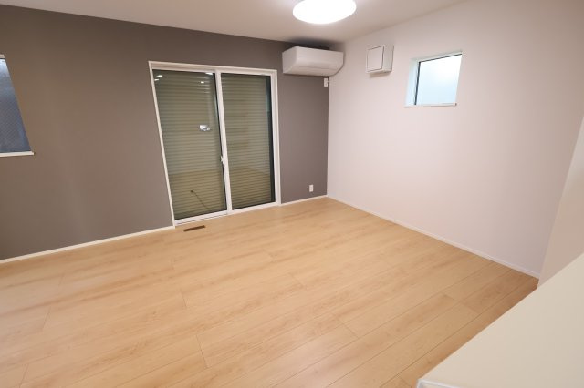 《仲介手数料無料》練馬区大泉町４丁目45-15(全1戸)新築一戸建てリナージュの居間・リビング|撮影日 2025年11月29日 12:15 晴れ