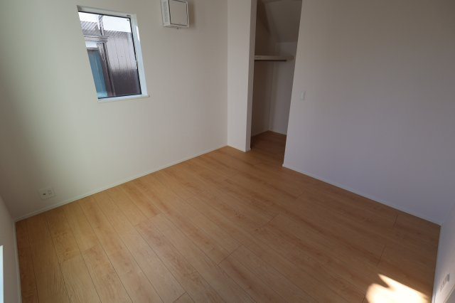 《仲介手数料無料》練馬区大泉町４丁目45-15(全1戸)新築一戸建てリナージュの洋室|撮影日 2025年11月29日 12:15 晴れ