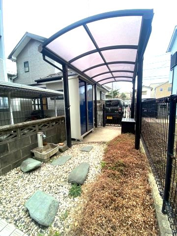 上鶴間本町７丁目　中古戸建のその他|門扉から玄関へのアプローチ