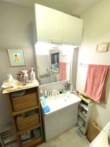 上鶴間本町７丁目　中古戸建の独立洗面台