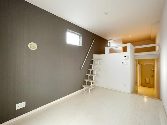 アンビシャスの内装