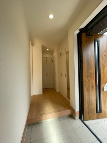 三島市谷田　新築戸建　全2棟　2号棟の玄関