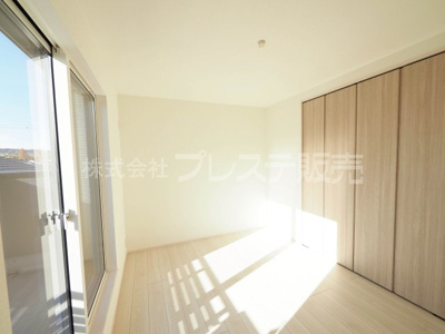 【洋室】 | 奈良市学園大和町２丁目の新築一戸建 全２区画 | 現地写真（２号地２階洋室）