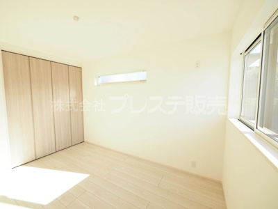 【洋室】 | 奈良市学園大和町２丁目の新築一戸建 全２区画 | 現地写真（２号地２階洋室）